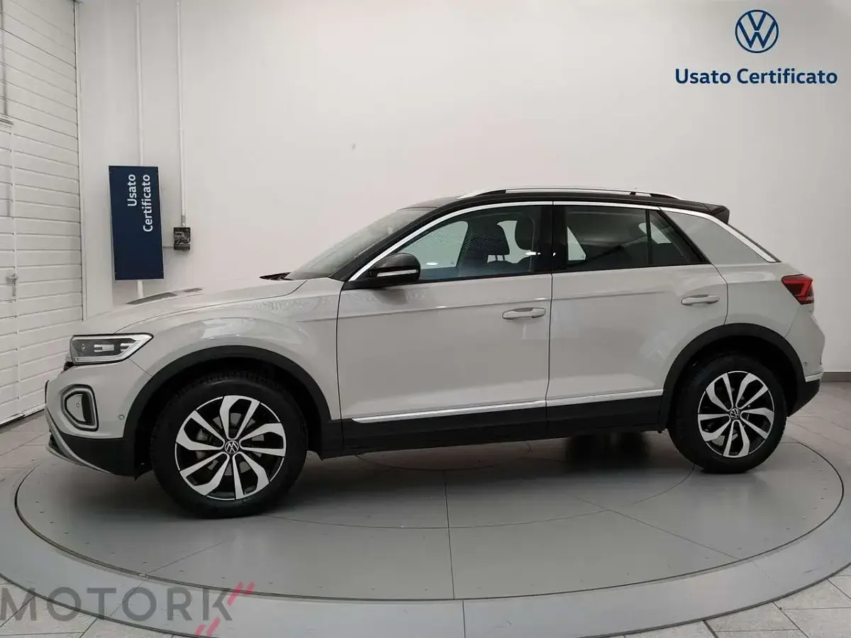 Usata VW T-Roc Style 150 CV (110 kW) 2023 Grigio SUV