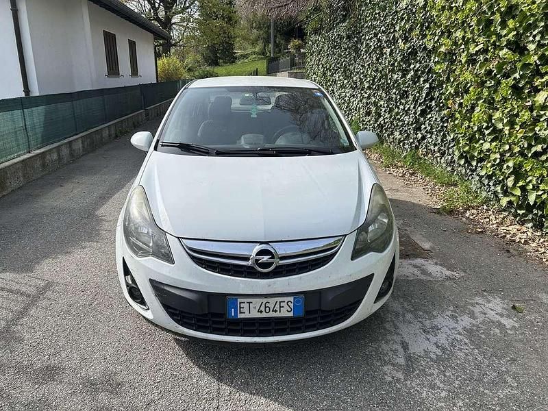 Usata Opel Corsa 75 CV (55 kW) 2013 Utilitaria