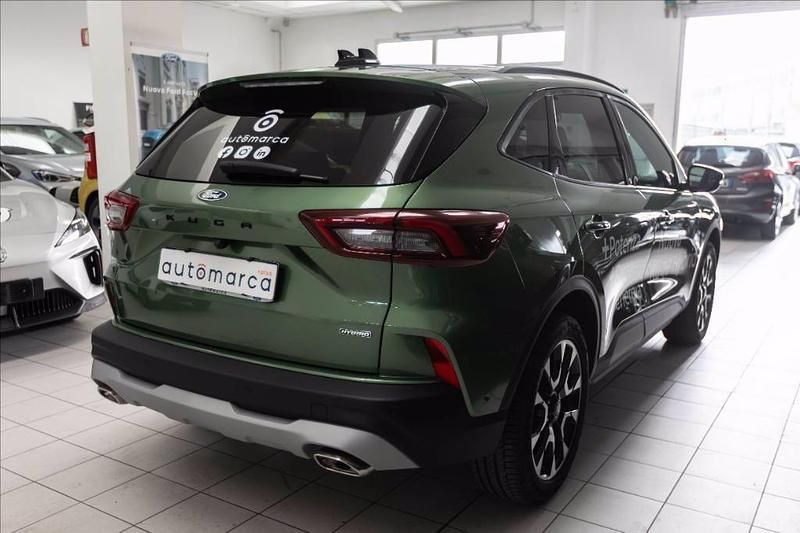 Usata Ford Kuga Active X 180 CV (132 kW) 2024 Verde metallizzato SUV