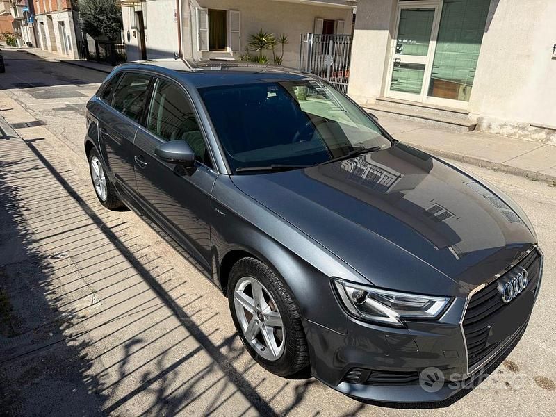 Begagnad Audi A3 110 HK (80 kW) 2017 Grå Sedan