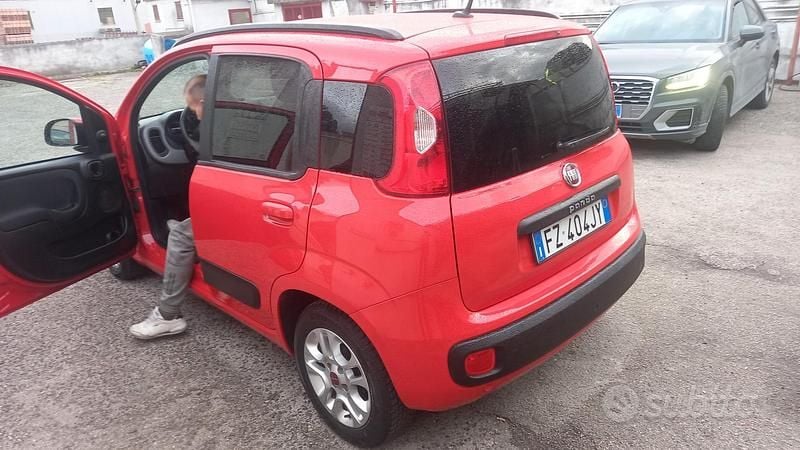 Usata Fiat Panda 69 CV (50 kW) 2019 Rosso Utilitaria