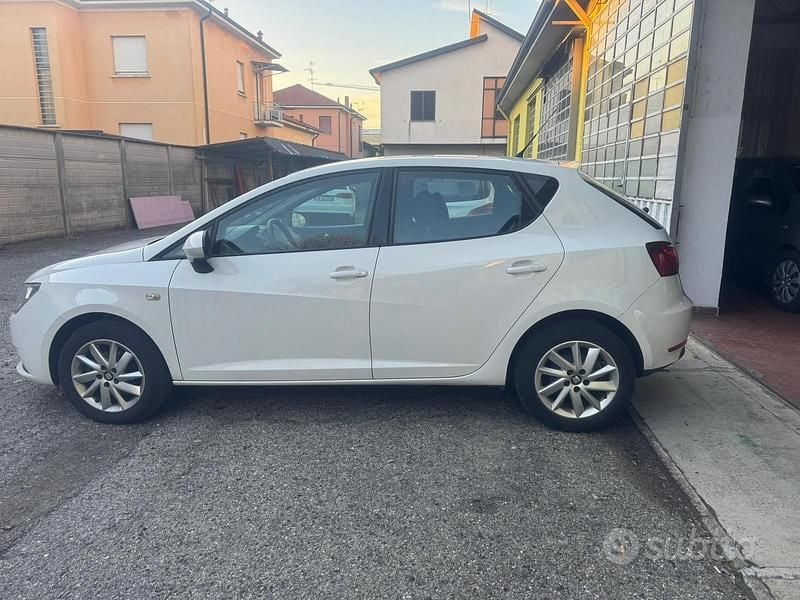 Usata Seat Ibiza Style 75 CV (55 kW) 2014 Bianco Utilitaria