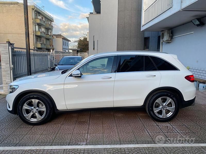 Usata Mercedes GLC250 Executive 204 CV (150 kW) 2016 Bianco SUV
