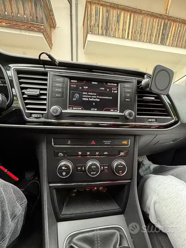 Usata Seat Leon Business 105 CV (77 kW) 2016 Grigio Berlina