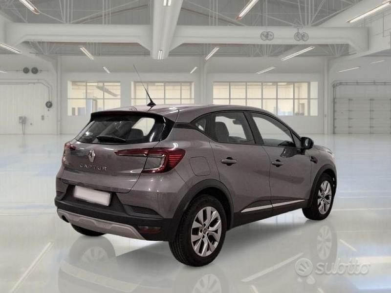 Usata Renault Captur Business 95 CV (69 kW) 2020 Grigio SUV