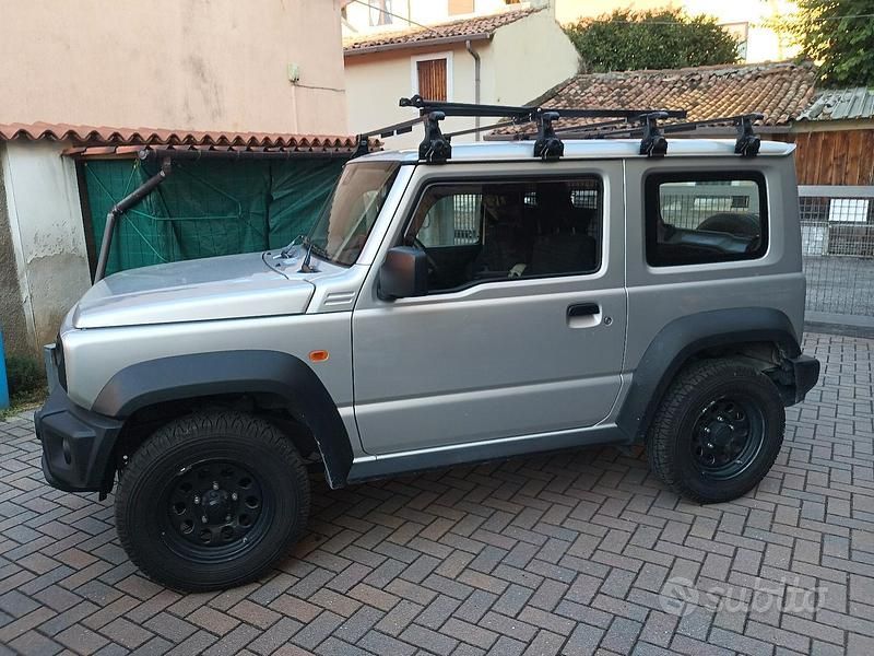 Usata Suzuki Jimny 102 CV (75 kW) 2021 Grigio SUV