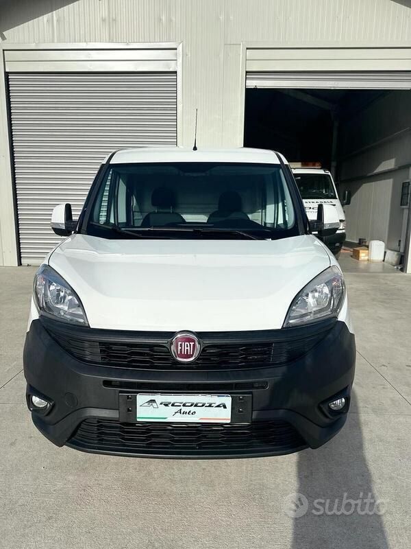 Usata Fiat Doblò Pop 95 CV (69 kW) 2016 Bianco Monovolume