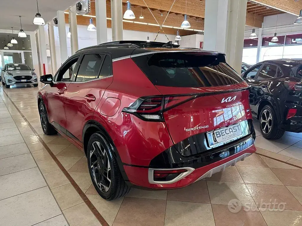 Usata Kia Sportage GT-Line 136 CV (100 kW) 2023 Rosso metallizzato SUV
