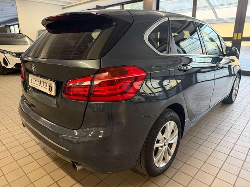 Usata BMW 220 Active Tourer Luxury Line 190 CV (139 kW) 2015 Grigio Monovolume