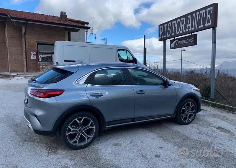 Usata Kia XCeed Style 115 CV (84 kW) 2020 Grigio SUV