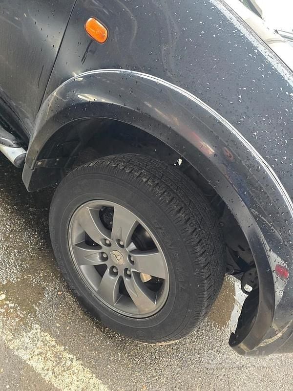 Usata Mitsubishi L200 Inform 136 CV (100 kW) 2010 Nero Pick-up