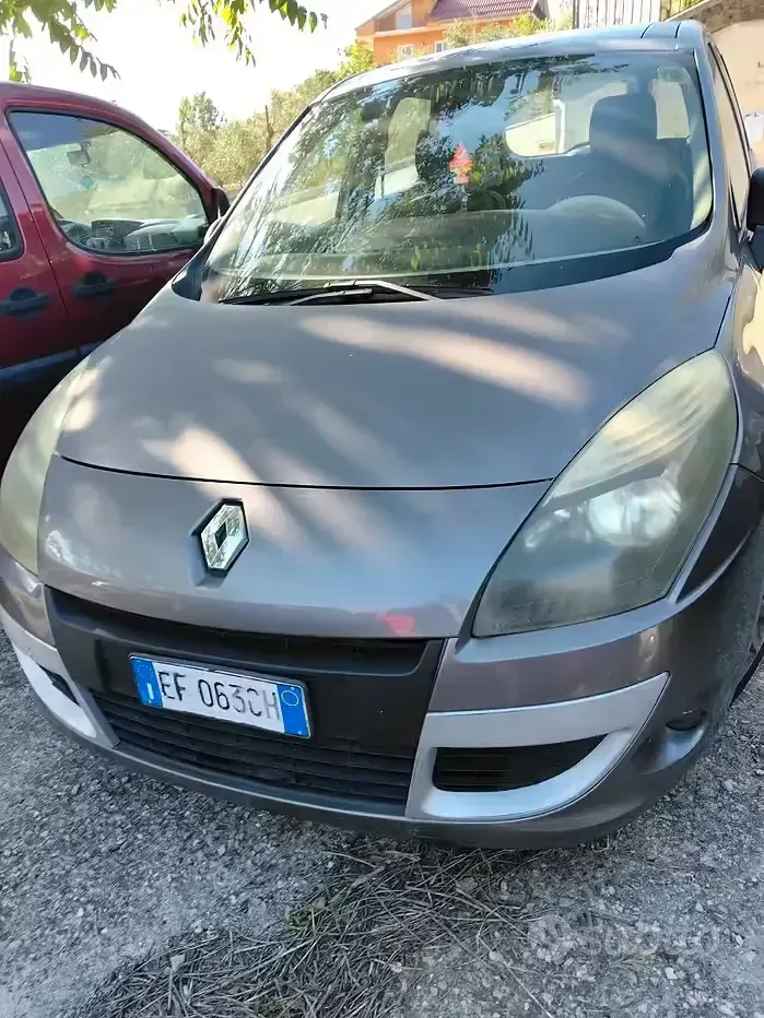 Usata Renault Scenic E-Tech 110 CV (80 kW) 2010 Monovolume