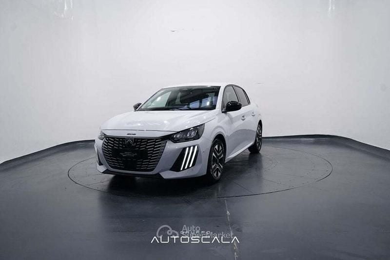 Bianco Nuova 2026 Peugeot 208 Allure Utilitaria | 17.990 € (Molto cara) - Immagine 1/4
