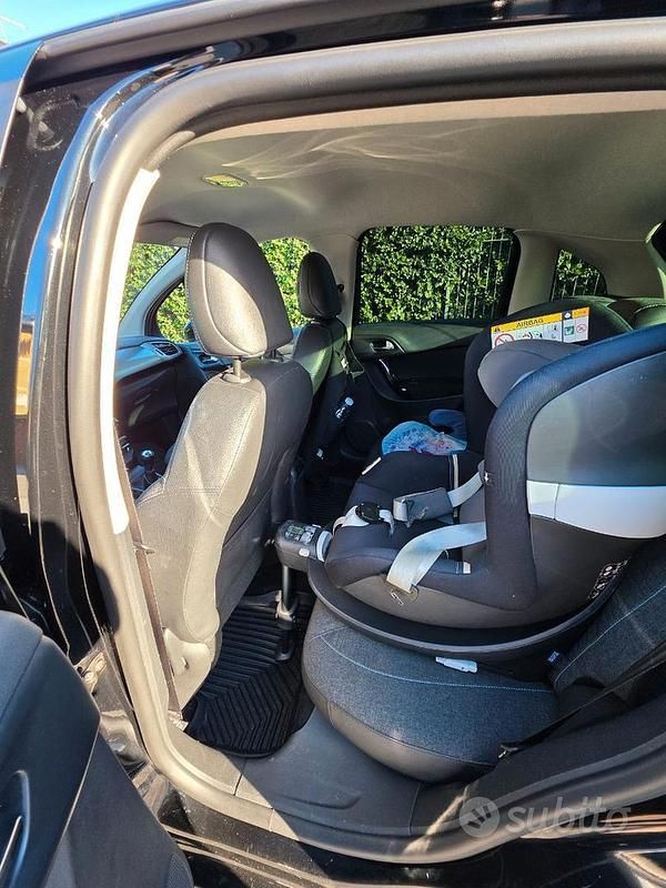 Begagnad Citroën C3 SELECTION 2016 Svart Sedan