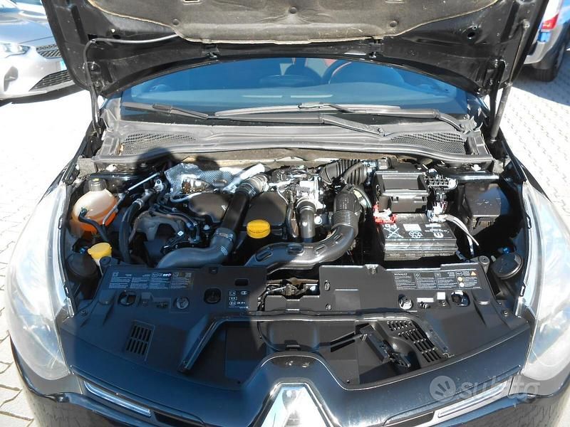 Usata Renault Clio GrandTour 75 CV (55 kW) 2016 Nero Station wagon