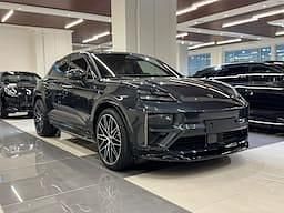 Vulkangrau metallic Usata 2025 Porsche Macan Turbo SUV | 108.900 € (Ottimo prezzo) - Immagine 1/3