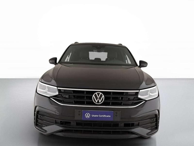 Usata VW Tiguan R-line 150 CV (110 kW) 2023 Deep black perlato SUV