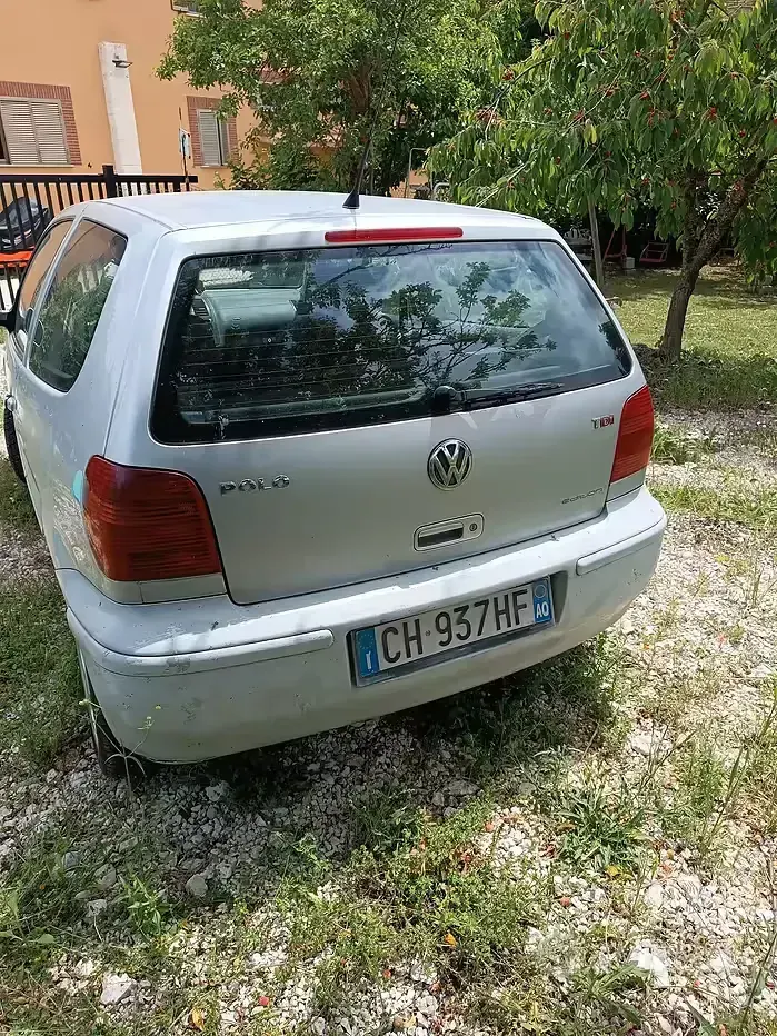 Usata VW Polo 75 CV (55 kW) 2004 Grigio Utilitaria