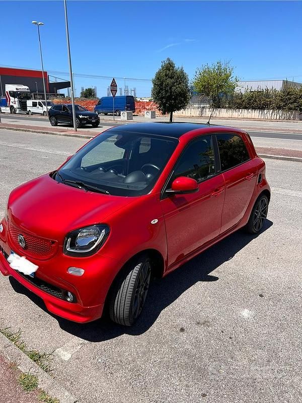 Rosso Usata 2018 Smart ForFour Brabus Due volumi | 15.400 € (Buon prezzo) - Immagine 1/4