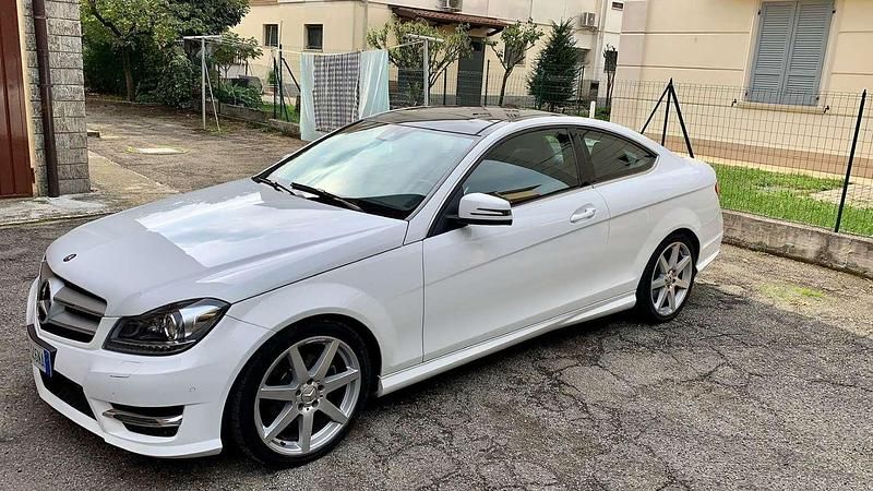 Usata Mercedes C220 Avantgarde 170 CV (125 kW) 2014 Bianco Coupé