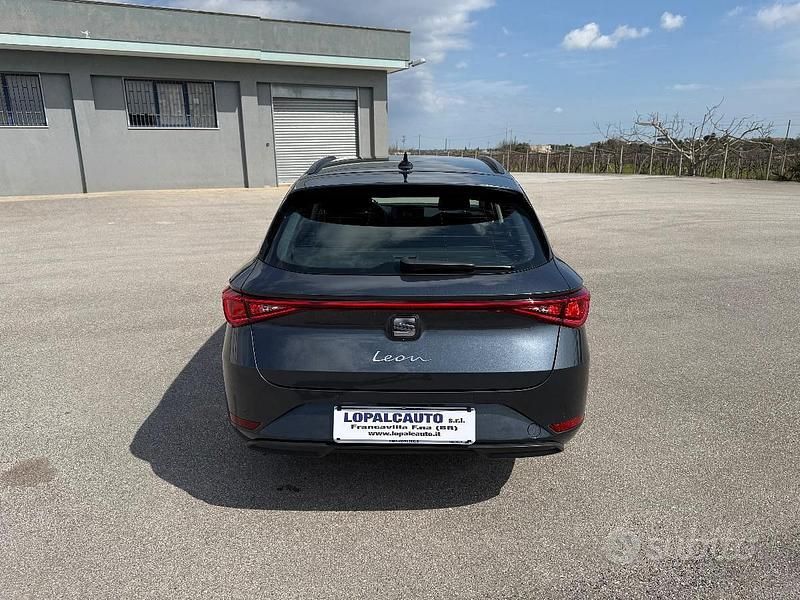 Usata Seat Leon Style 116 CV (85 kW) 2023 Grigio Station wagon