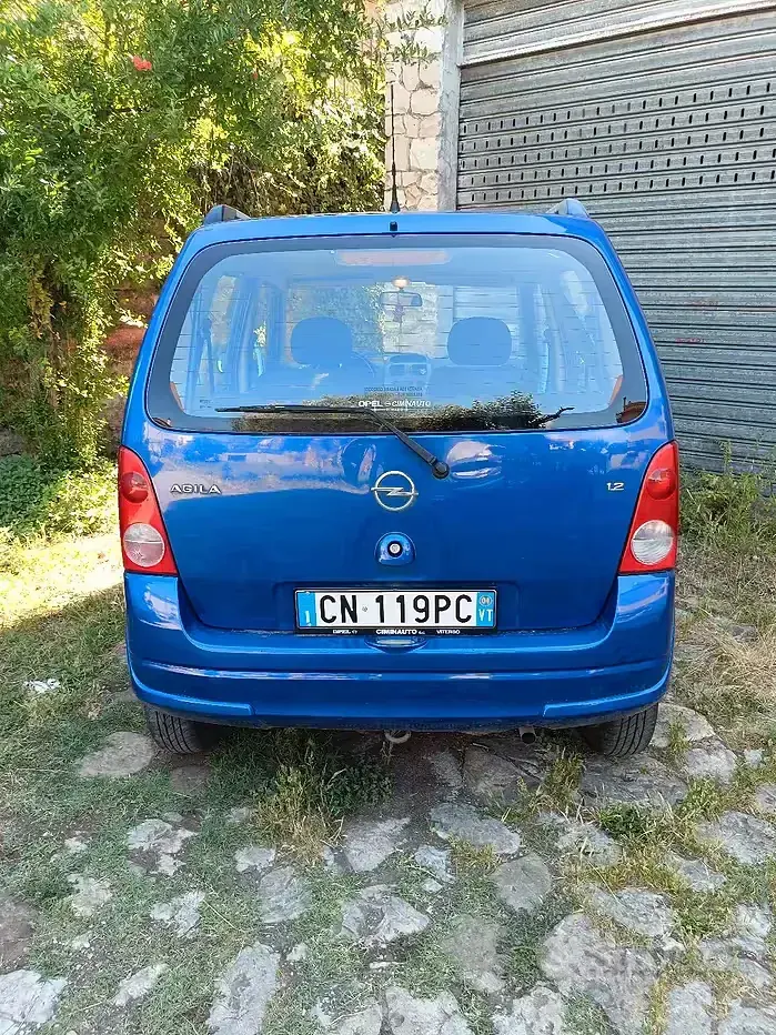 Usata Opel Agila 75 CV (55 kW) 2004 Bluazzurro Monovolume
