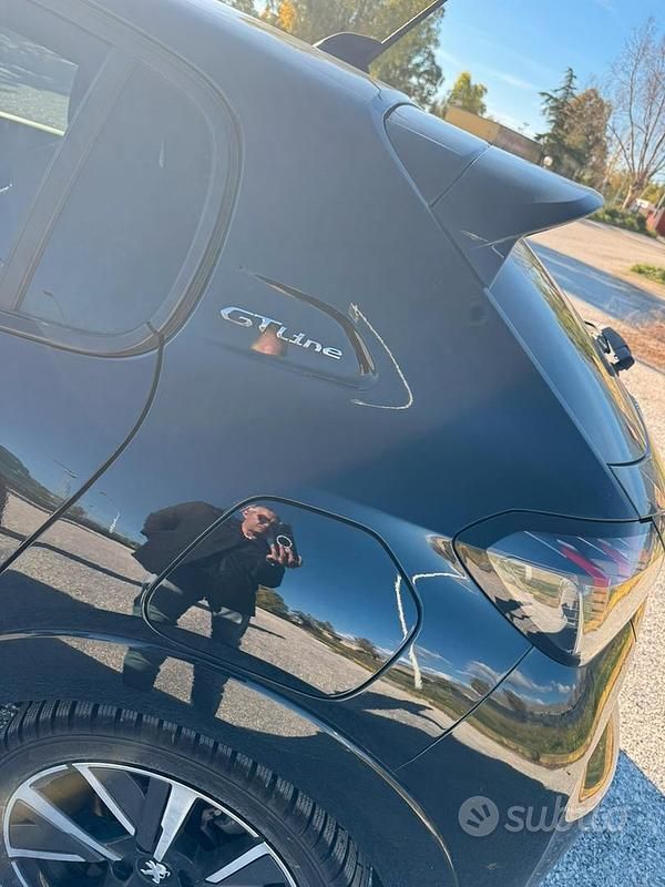 Usata Peugeot 208 GT-line 131 CV (96 kW) 2020 Nero Utilitaria