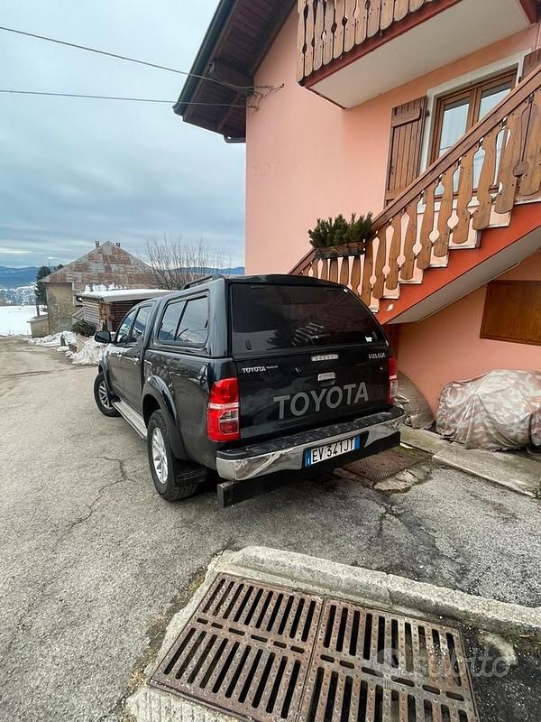 Usata Toyota HiLux 171 CV (125 kW) 2013 Pick-up