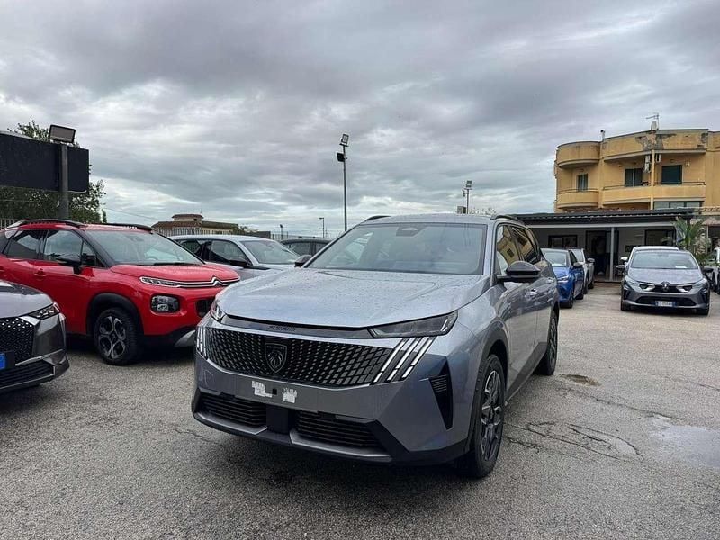 Grigio Nuova 2025 Peugeot 5008 Allure SUV | 36.490 € (Buon prezzo) - Immagine 1/4