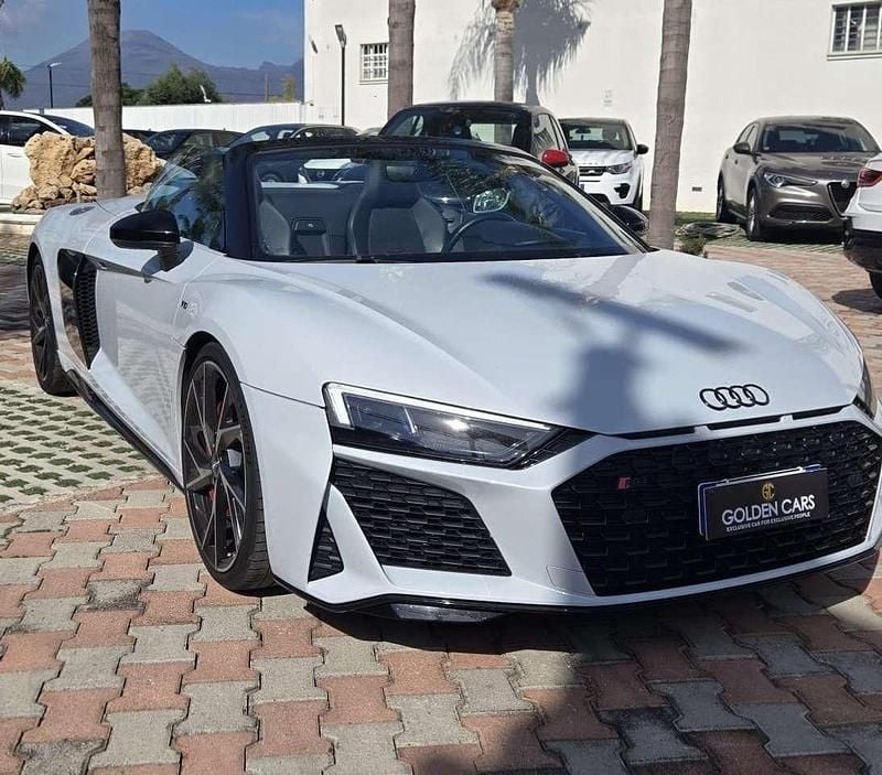 Bianco Usata 2020 Audi R8 Spyder Ambiente Cabrio | 142.490 € (Molto cara) - Immagine 1/4