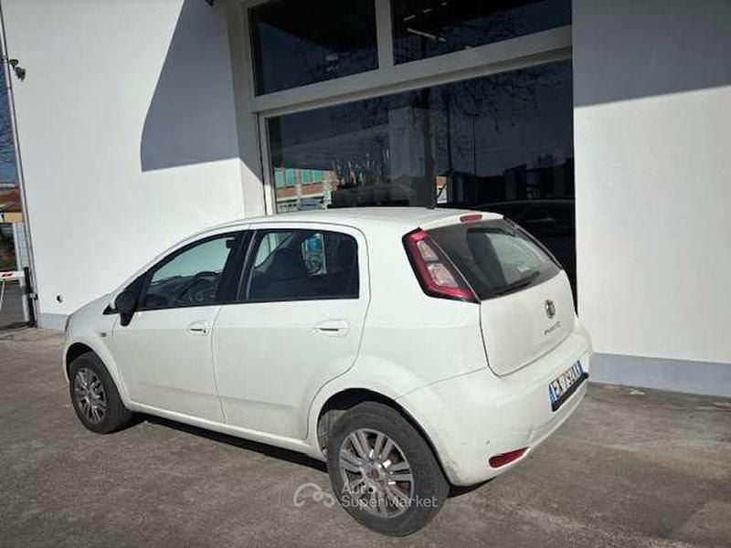 Usata Fiat Punto Street 77 CV (56 kW) 2014 Bianco Utilitaria