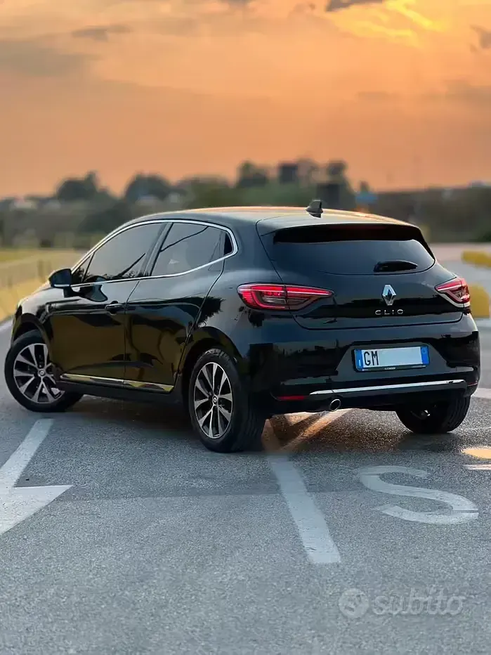 Usata Renault Clio V Techno 101 CV (74 kW) 2023 Nero Berlina