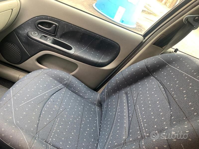 Usata Renault Clio II 2002 Grigio Utilitaria