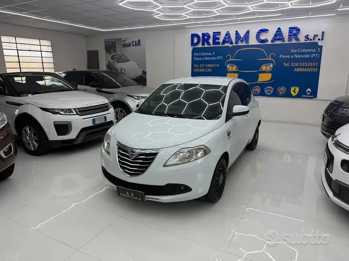 Usata Lancia Ypsilon 69 CV (50 kW) 2013 Bianco Utilitaria