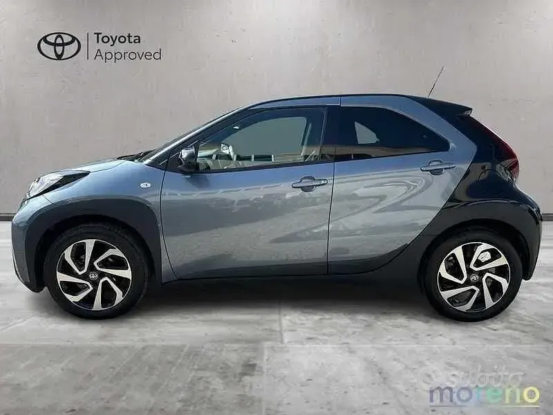 Usata Toyota Aygo X Trend 72 CV (52 kW) 2025 Grigio SUV