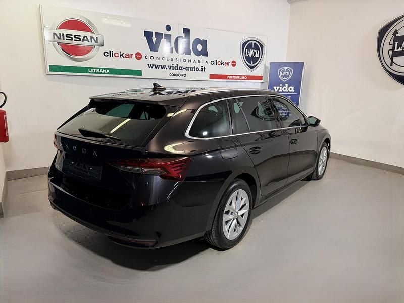 Nuova Skoda Octavia Executive 150 CV (110 kW) 2025 Nero Station wagon