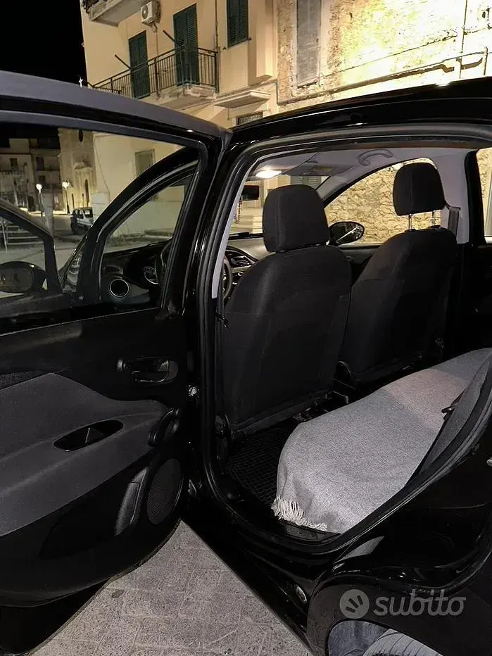 Usata Fiat Punto Evo 75 CV (55 kW) 2010 Nero Utilitaria