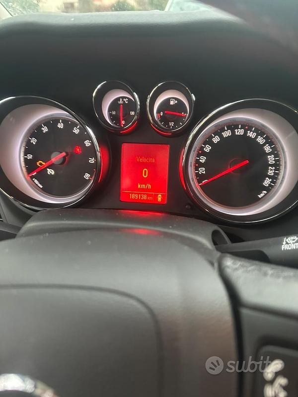 Usata Opel Zafira 150 CV (110 kW) 2015 Grigio Monovolume