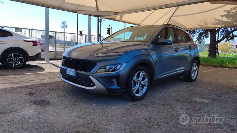 Usata Hyundai Kona 120 CV (88 kW) 2021 Grigio SUV
