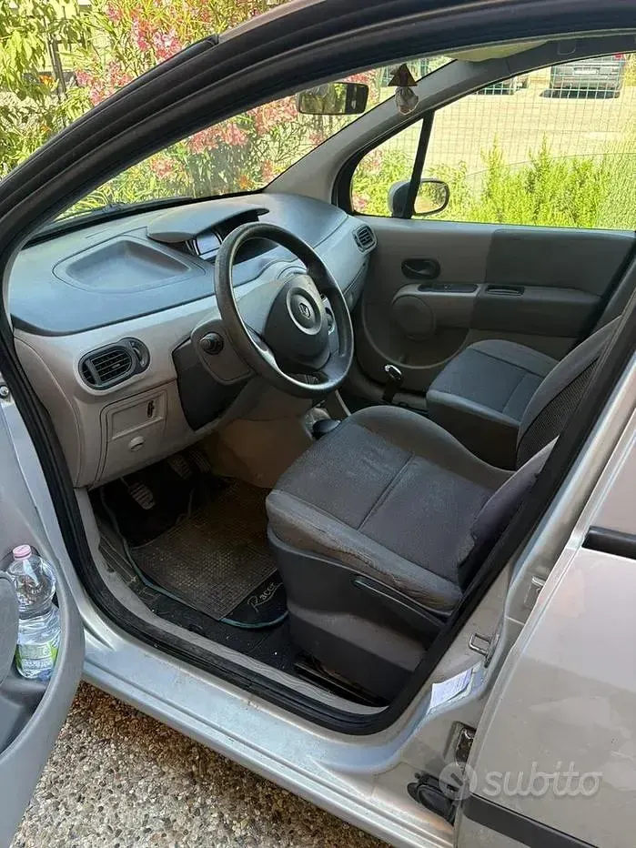 Usata Renault Modus 75 CV (55 kW) 2005 Grigio Monovolume