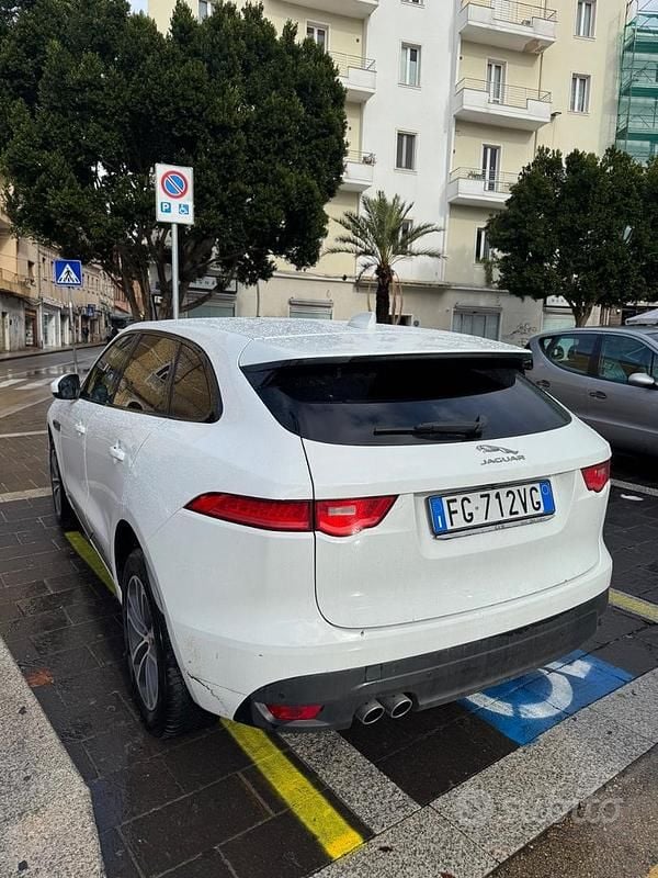 Usata Jaguar F-Pace R-Sport 180 CV (132 kW) 2017 Bianco SUV
