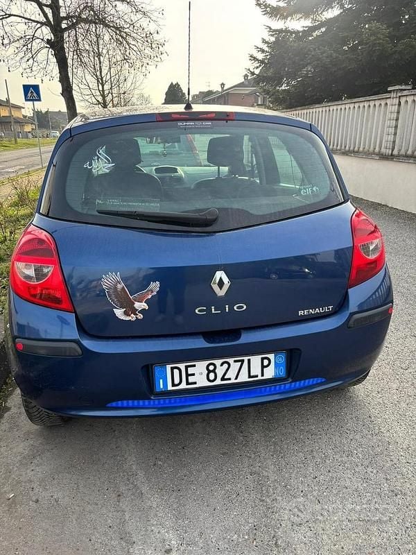 Usata Renault Clio II 2005 Blu Berlina