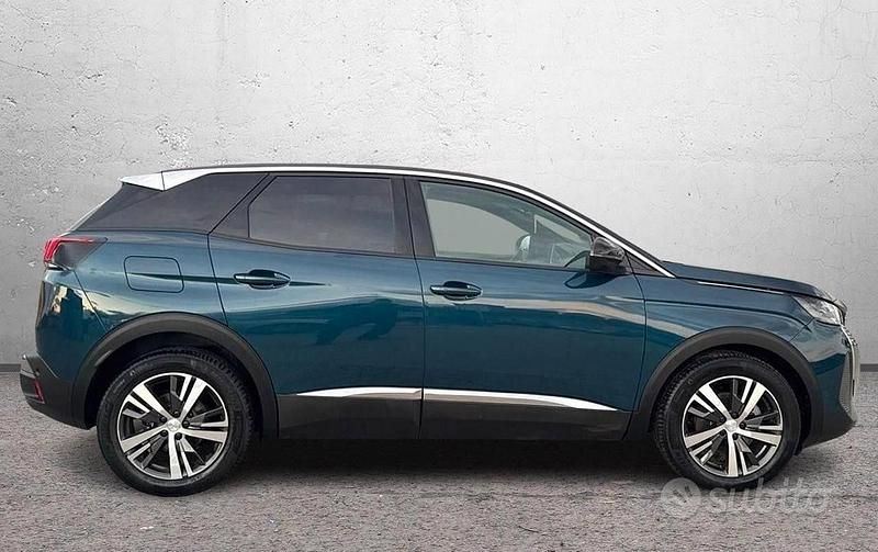 Usata Peugeot 3008 Allure 131 CV (96 kW) 2023 Blu SUV