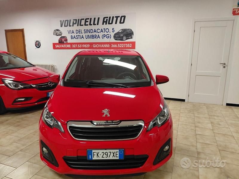 Usata Peugeot 108 69 CV (50 kW) 2017 Rosso Utilitaria