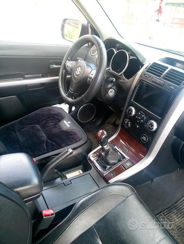 Usata Suzuki Grand Vitara 129 CV (94 kW) 2006 Grigio SUV