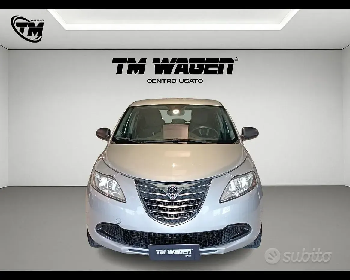 Usata Lancia Ypsilon S 95 CV (69 kW) 2015 Argento Utilitaria