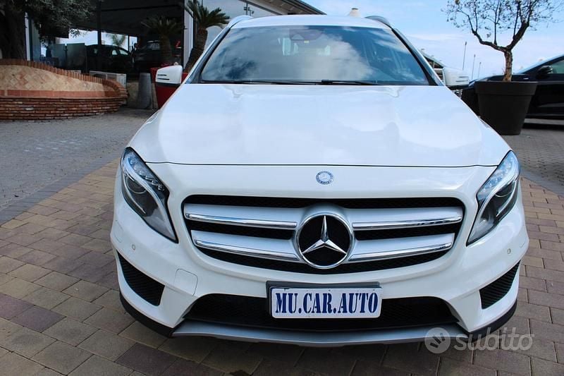 Usata Mercedes GLA220 Premium 176 CV (129 kW) 2016 Bianco SUV