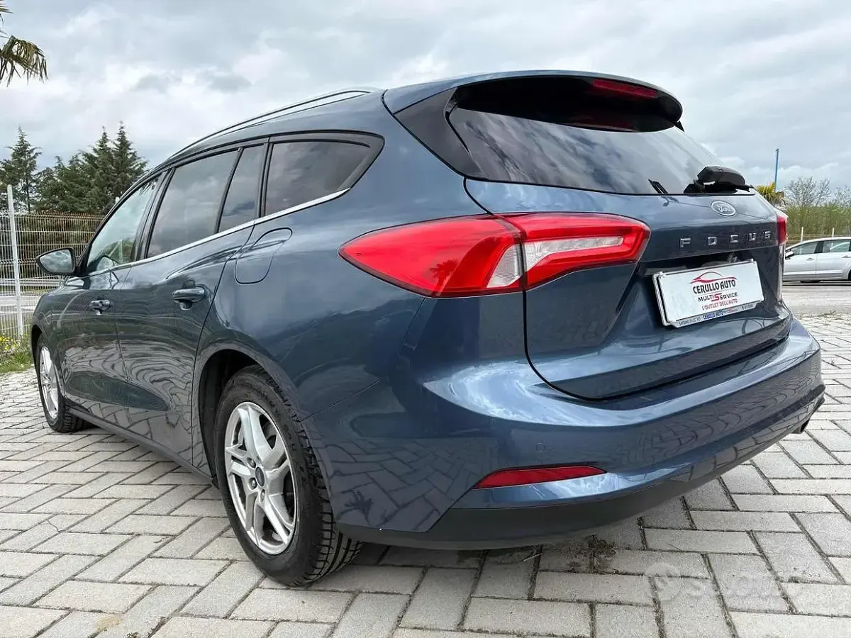 Usata Ford Focus 120 CV (88 kW) 2020 Azzurro Station wagon
