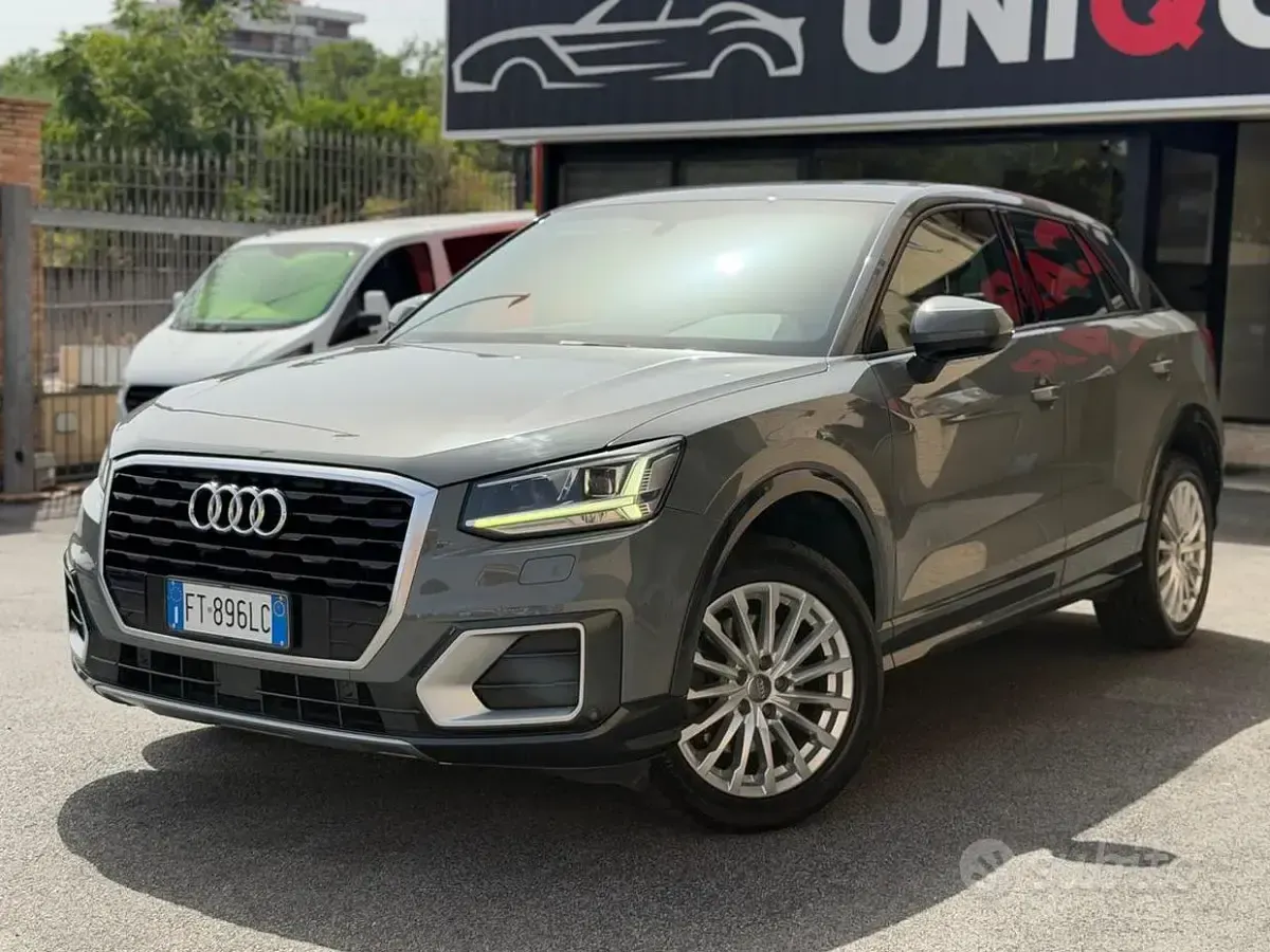 Usata Audi Q2 Design 116 CV (85 kW) 2018 Grigio SUV