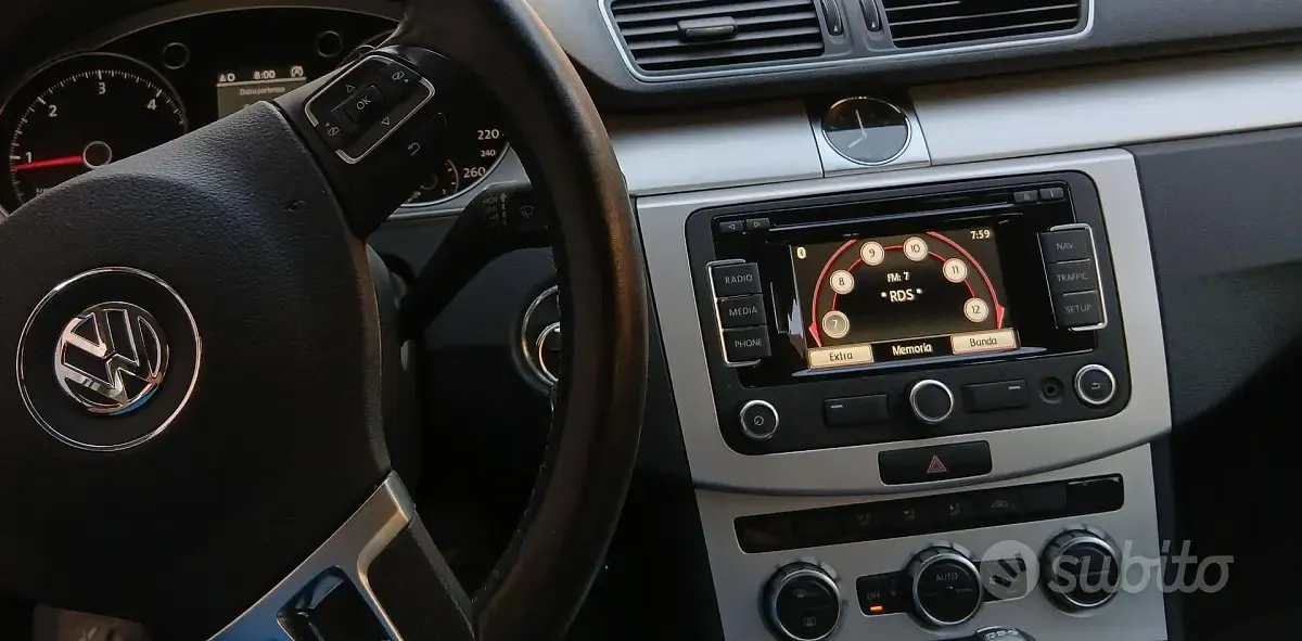 Usata VW Passat 177 CV (130 kW) 2012 Grigio Station wagon